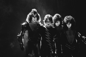  吻乐队（Kiss） ~Hollywood, California...October 28, 1982