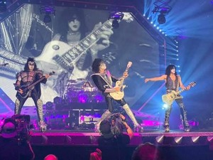  吻乐队（Kiss） ~Newcastle, England...July 14, 2019 (Utilita Arena)