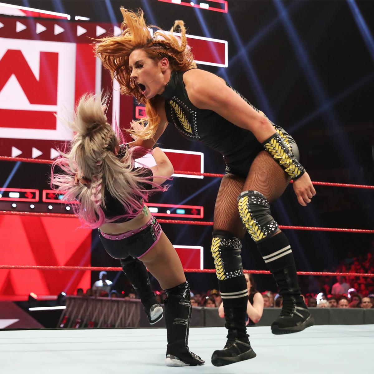 Raw 7/29/19 ~ Becky Lynch vs Alexa Bliss - WWE Photo (42945447) - Fanpop
