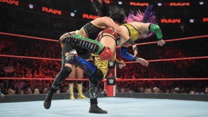  Raw 8/5/19 ~ Women's Tag Team 标题 Fatal 4-Way