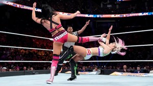  SummerSlam 2019 ~ Alexa Bliss/Nikki menyeberang, salib vs The IIconics