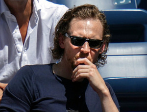 Tom Hiddleston at the US Open (September 2019)