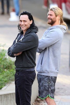  Tom and Chris on the set of Thor: Ragnarok in Brisbane, Australia (August 21, 2016)
