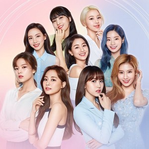  Twice for Acuvue jepang