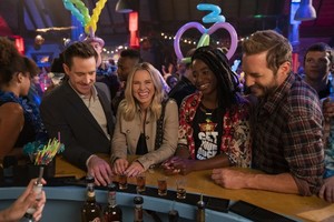  Veronica Mars — “Keep Calm and Party On” – Episode 403 —Promotional foto