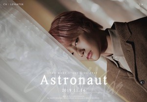  Astronaut