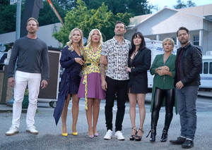  BH90210 - Episode 1.04 - The 표, 테이블 Read - Promotional 사진