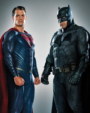  Бэтмен v. Superman: Dawn of Justice - Супермен and Бэтмен