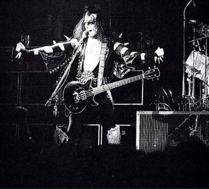  Gene ~Upper Darby, Philadelphia...October 3, 1975 (Alive Tour - Tower Theater)
