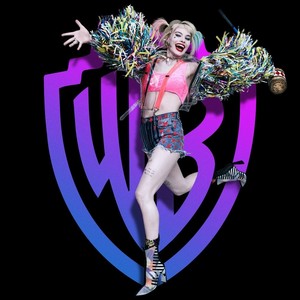  Harley Quinn Social Media Takeover profil photos