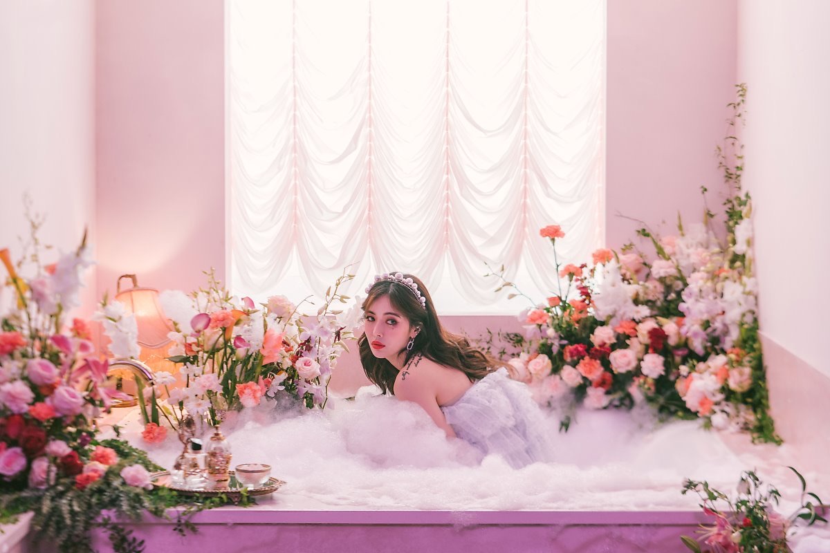 Hyuna"Flower shower"❤️🌸