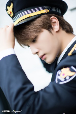  Juhaknyeon "Right Here" promotion photoshoot sejak Naver x Dispatch