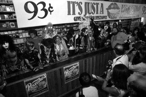 KISS ~Atlanta, Georgia...August 14, 1976 (Destroyer In-Store promo Peaches Records)