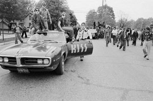  চুম্বন ~Cadillac, Michigan…October 9-10,1975 (Cadillac High School-homecoming)