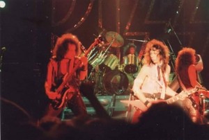  baciare ~Clermont-Ferrand , France...October 19, 1983 (Lick it Up Tour)