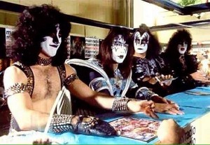  吻乐队（Kiss） ~Frankfurt, West Germany…September 16, 1980