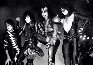  Kiss ~Hollywood, California...October 28, 1982 (Creatures of the Night Tour)
