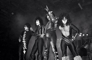 KISS ~Hollywood, California...October 28, 1982 (Creatures of the Night Tour)