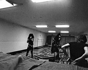  吻乐队（Kiss） ~Toledo, Ohio...November 12, 1975 (Sports Arena)