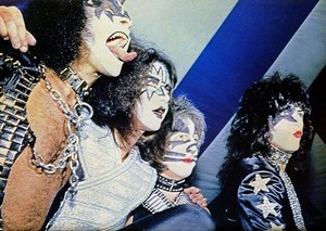  吻乐队（Kiss） ~Valencia, California...May 19, 1978 (Phantom Press Conference - Magic Mountain Amusement Park)