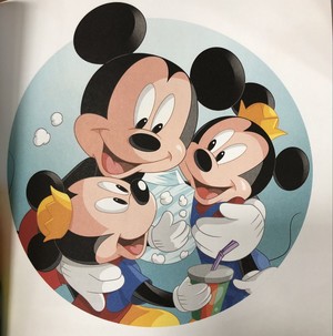  Mickey মাউস and his Twin Nephews Morty and Ferdie Fieldmouse