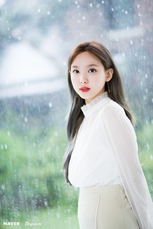  Nayeon "Feel Special" promotion photoshoot door Naver x Dispatch