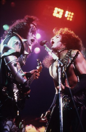  Paul and Gene (NYC) February 18, 1977 (Madison Square Garden)