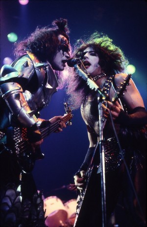  Paul and Gene (NYC) February 18, 1977 (Madison Square Garden)