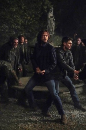  Supernatural - Episode 15.01 - Back and to the Future - Promo Pics