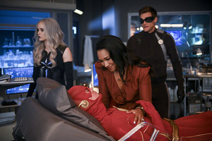  The Flash 6.02 "A Flash of the Lightning" (New) Promotional Обои ⚡️