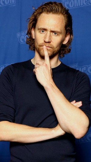  Tom Hiddleston at New York Comic Con at Jacob K. Javits Convention Center on October 03, 2019