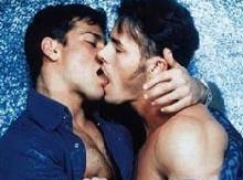  Two Guys French beijar