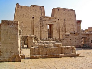  Edfu, Egypt