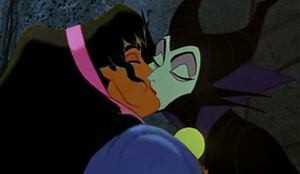  Esmeralda x Maleficent