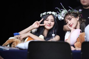  Feel Special - Fansign