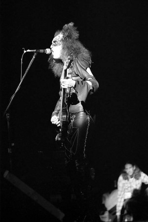  Gene (NYC) December 31, 1973 (New York Academy of Music's New Year's Eve)