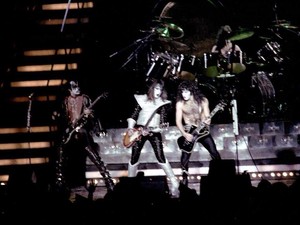  किस (NYC) December 15, 1977 (Alive II Tour - Madison Square Garden)