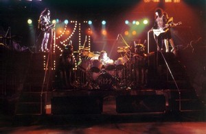  baciare ~Reading, Massachusetts...November 15-21, 1976 (Rock And Roll Over Tour Dress Rehearsals)