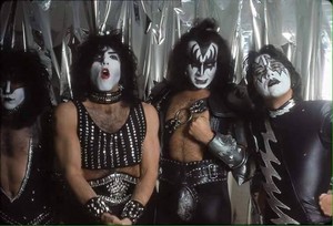  Kiss ~Stockholm, Sweden...November 22, 1982 (Sheraton Hotel)