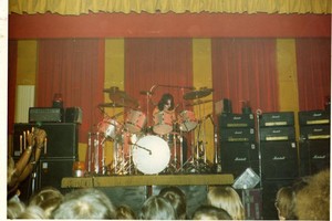  ciuman ~Vancouver, British Columbia, Canada...January 9, 1975 (Hotter Than Hell Tour)