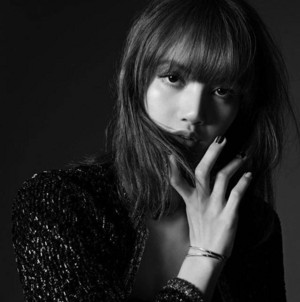  Lisa The New Cover of madame FIGARO Giappone Magazine
