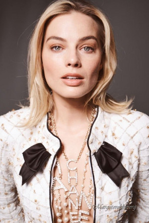  Margot Robbie - Elle France Photoshoot - 2019