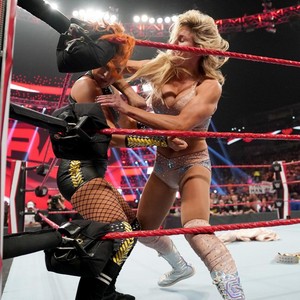  Raw 10/14/19 ~ món ăn bơm xen, charlotte Flair vs Becky Lynch