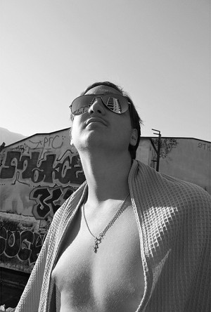  Sunbathing Xlson137 in the city 사진 shoot