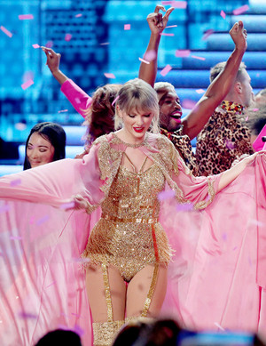 Taylor Swift -American Music Awards at Microsoft Theater (November 24, 2019) Los Angeles, California