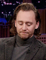  Tom Hiddleston - 'The thing about Baby Yoda is that… I just प्यार him'