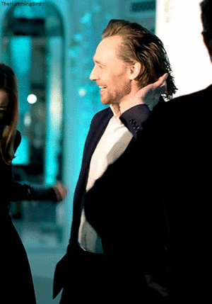  Tom Hiddleston at the Nominees Announcement for BAFTA EE Rising 별, 스타 Award -January 6, 2020