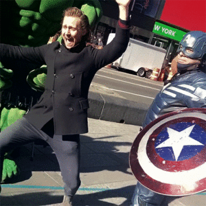  Tom Hiddleston in Times Square with the Avengers (November 23, 2019)