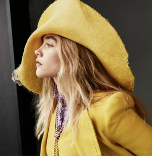  Florence Pugh - Vogue Photoshoot - 2020
