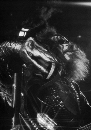  Gene ~Tokyo, Japan...March 28, 1978 (Alive II Tour)
